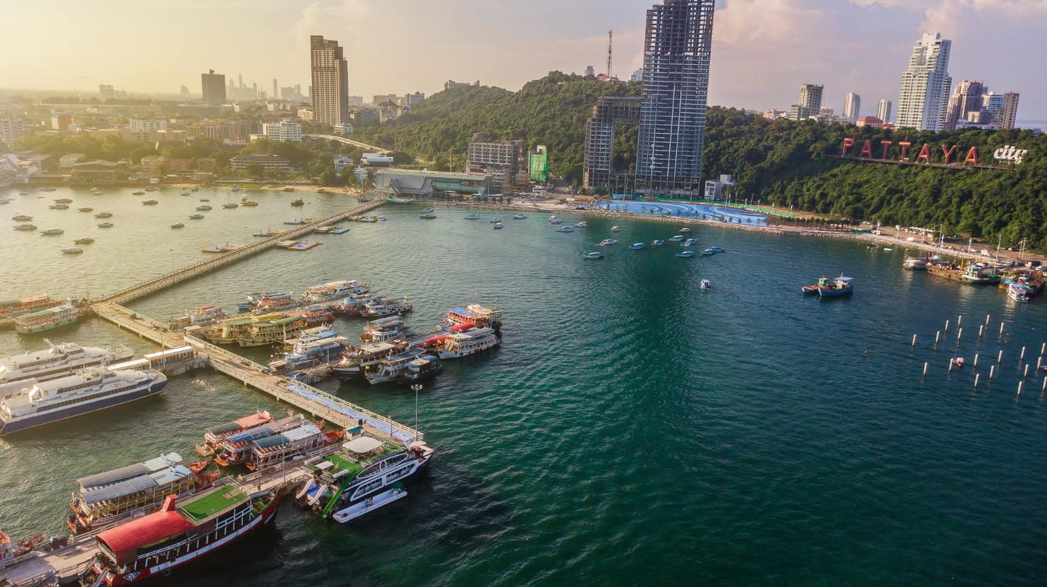 Ultimate Guide to Navigating the Pattaya Real Estate Market Successfully